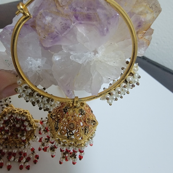 Earring - Picture 4 of 5